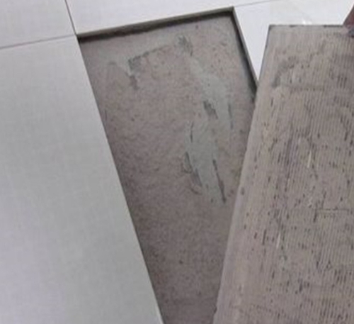 柞水瓷砖空鼓维修公司分享瓷砖铺贴时如果打浆（即涂抹在瓷砖背面和基层上的砂浆或瓷砖胶）过少，会带来以下问题